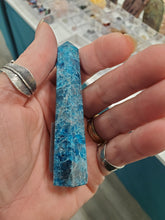 Load image into Gallery viewer, APATITE POINT
