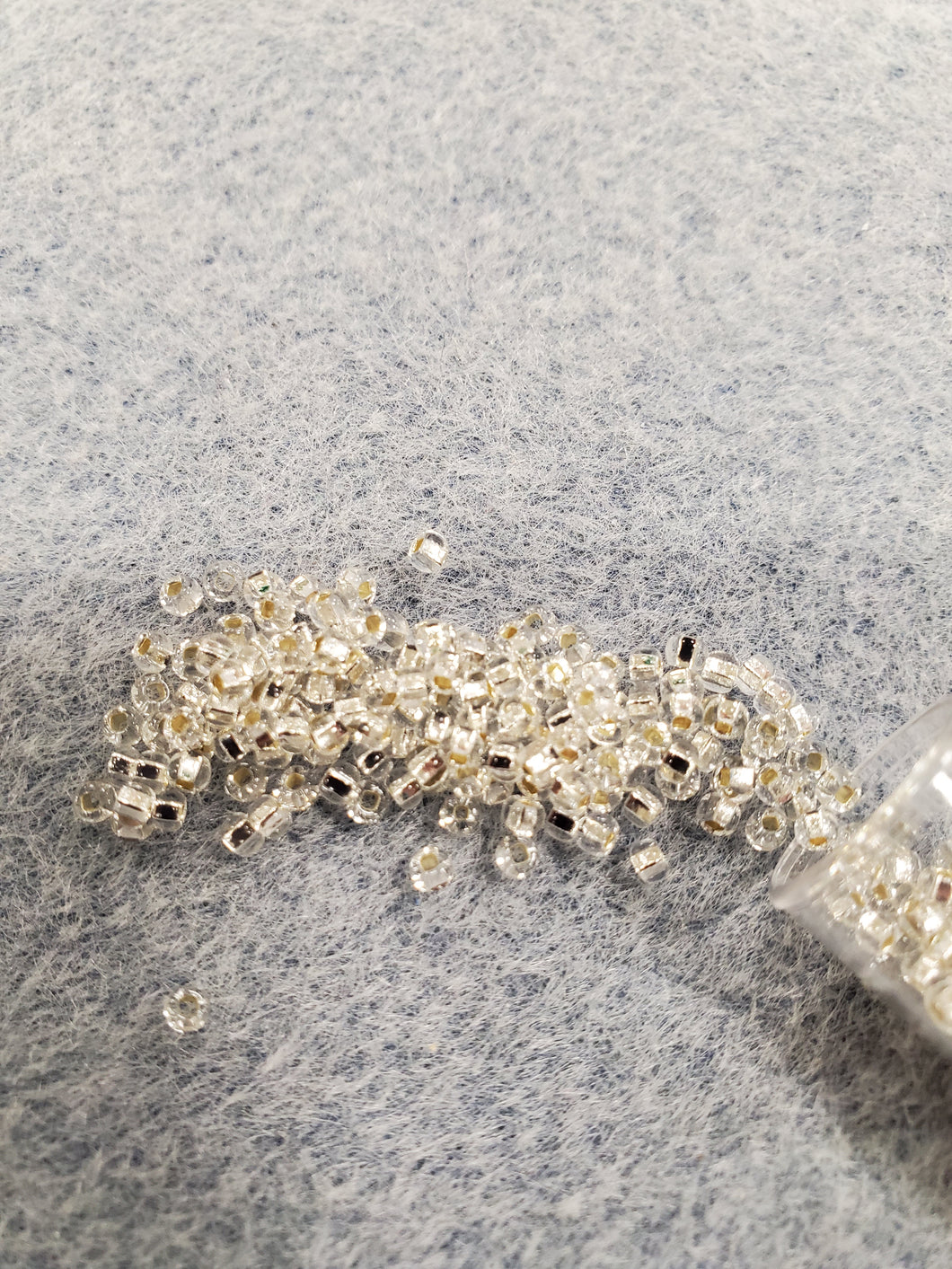 CZECH SEED BEAD 10/0