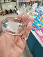 Load image into Gallery viewer, GIRASOL QUARTZ GALLET/PALM STONE
