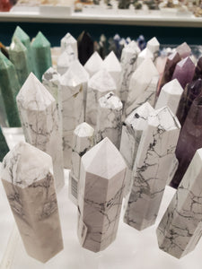 HOWLITE POINT