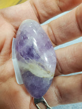 Load image into Gallery viewer, AMETHYST GALLET/PALM STONE
