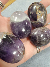 Load image into Gallery viewer, AMETHYST CHEVRON GALLET/PALM STONE

