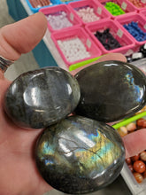 Load image into Gallery viewer, LABRADORITE GALLET/PALM STONE
