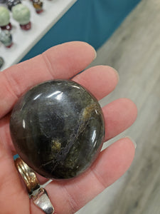 LABRADORITE GALLET/PALM STONE