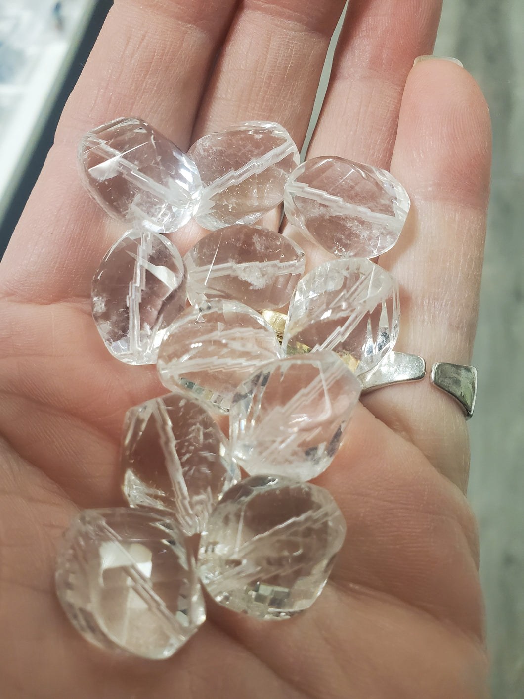 QUARTZ FACETED