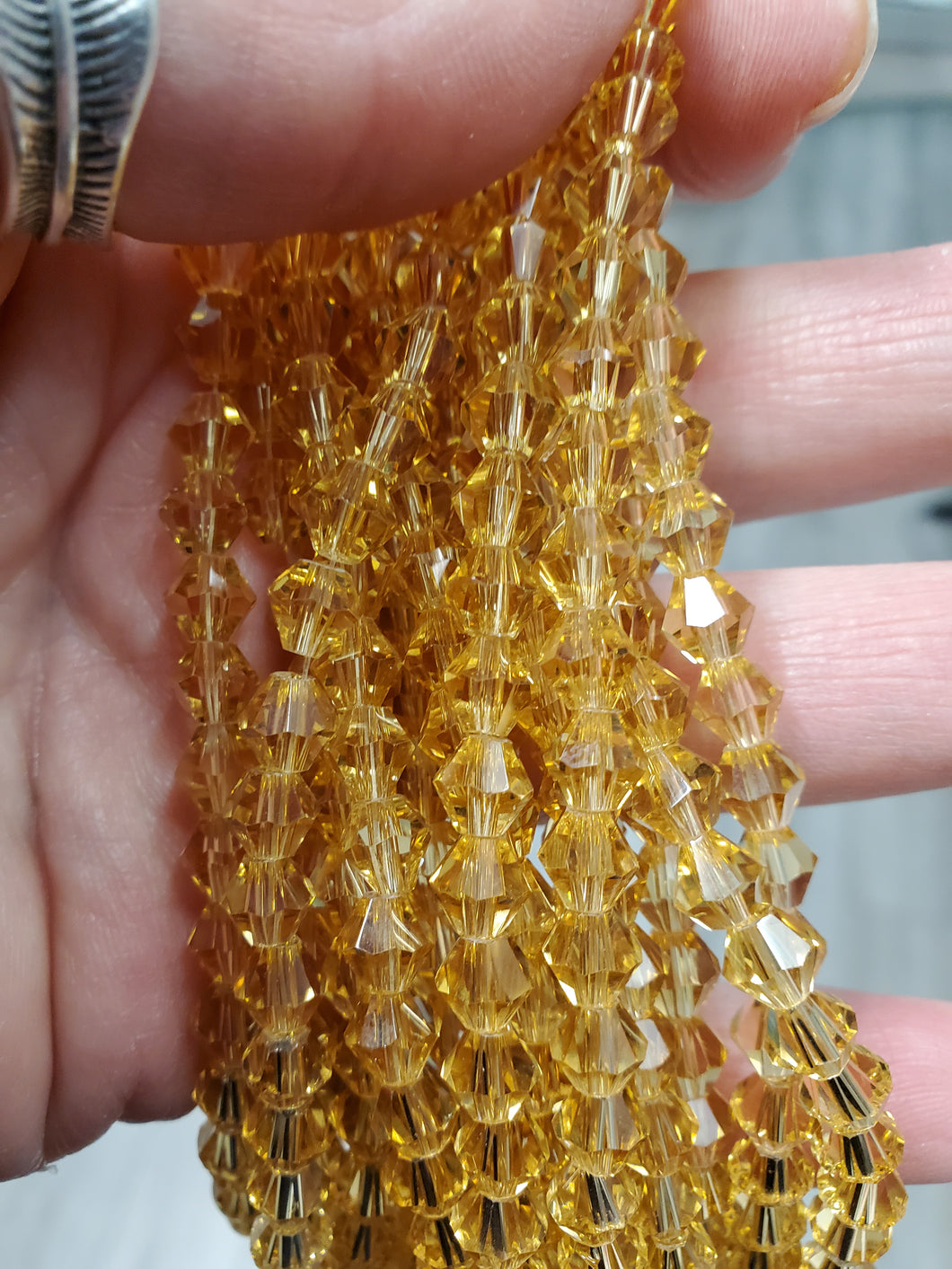 CRYSTAL BICONE 6MM