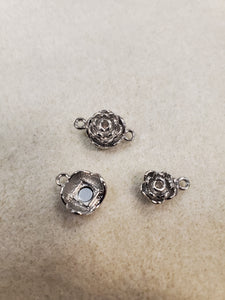BRASS MAGNETIC CLASP FLOWER