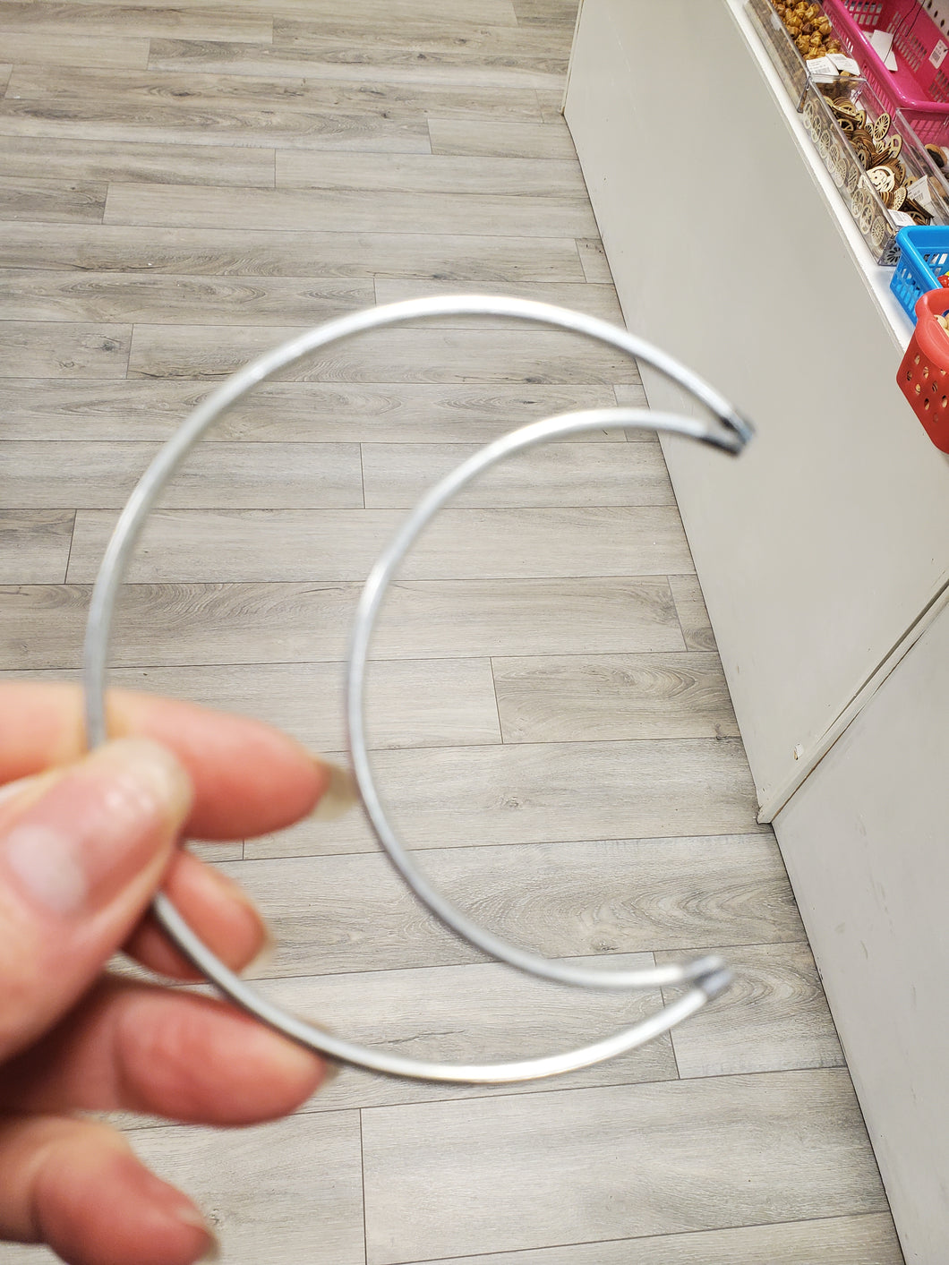 METAL RING MOON