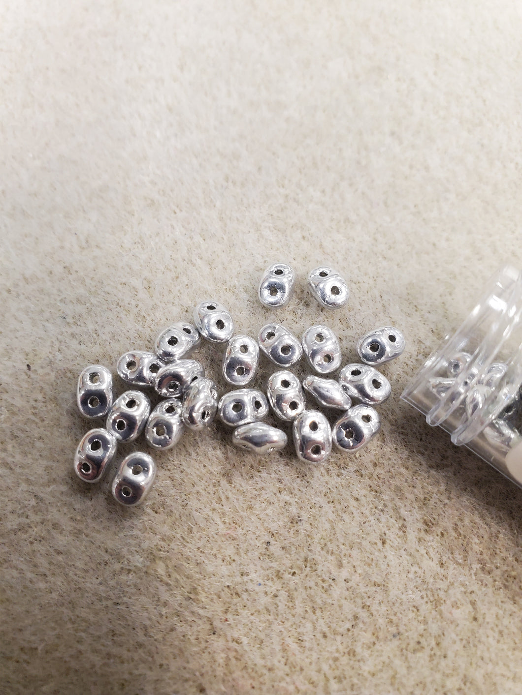SUPERDUO 2.5X5MM 2-HOLE