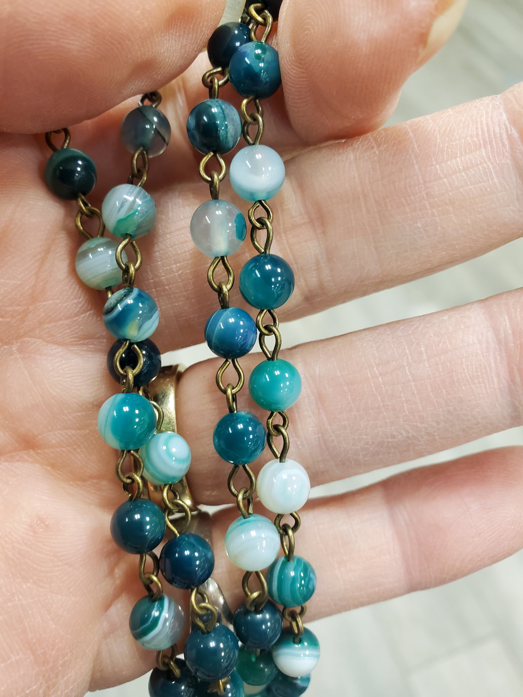 AGATE BEADED CHAIN