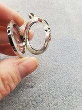 Load image into Gallery viewer, 304 STAINLESS LOCKET PENDANT
