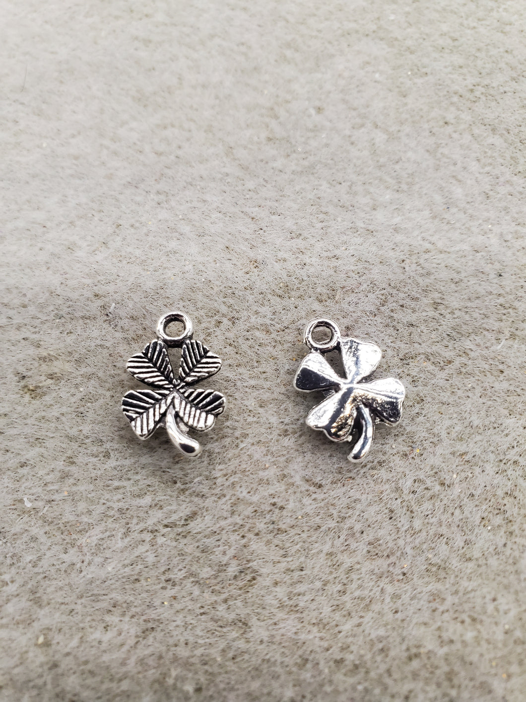 CHARM 4-LEAF CLOVER