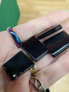 AGATE TRAPEZOID 25X20MM BLACK