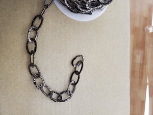 HAMMERED CHAIN