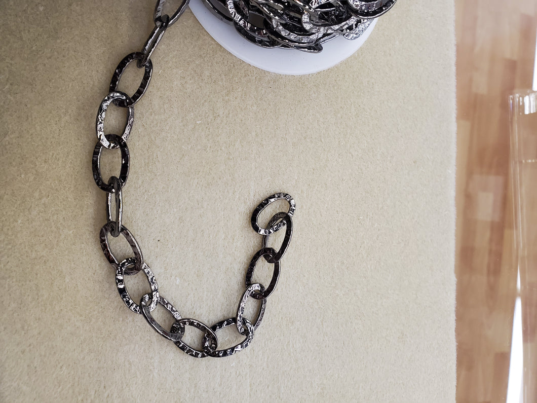 HAMMERED CHAIN