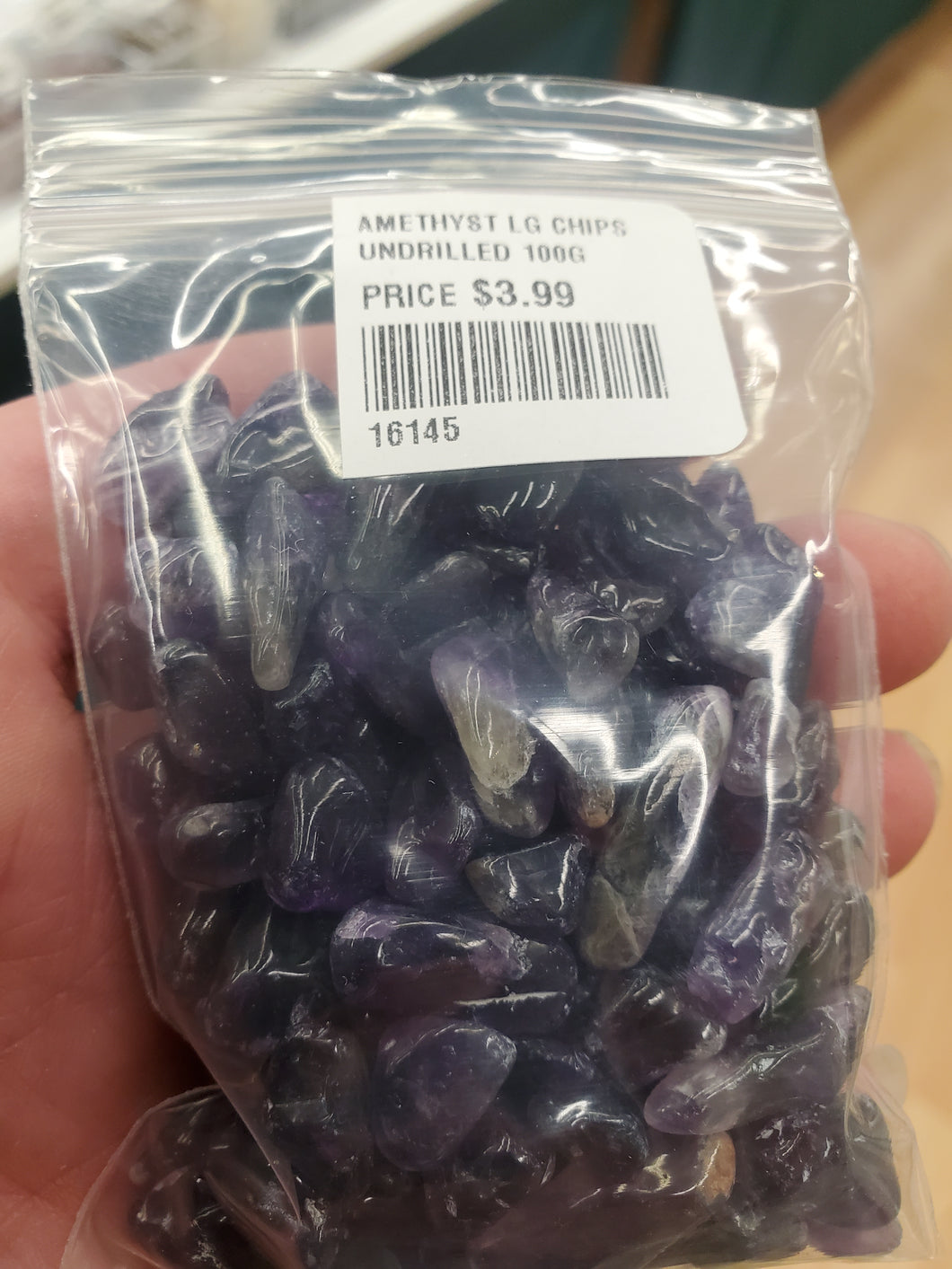 AMETHYST LARGE CHIPS UNDRILLED