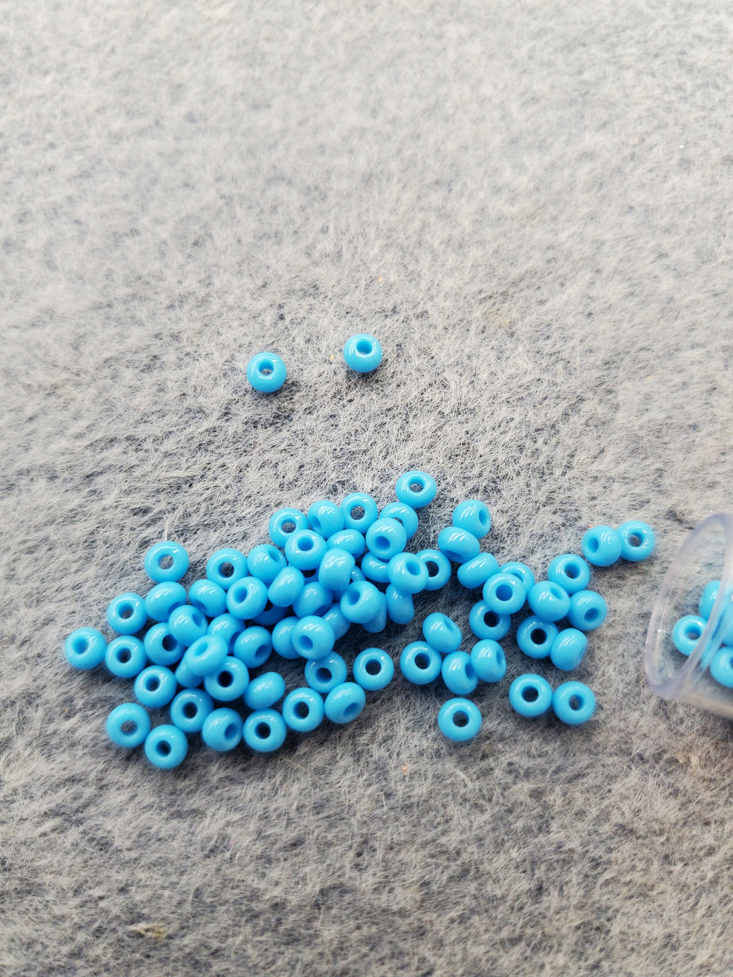 CZECH SEED BEAD 8/0