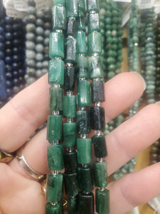 EMERALD FACETED COLUMN 9-14X5-7X5-6MM