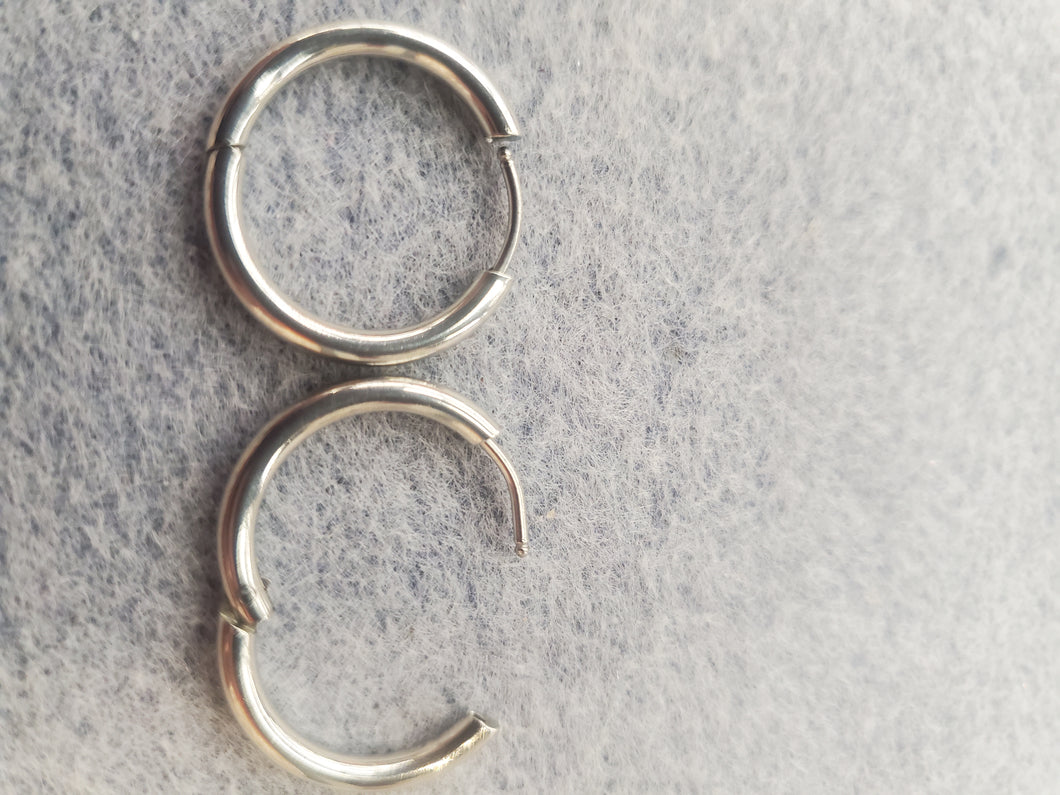 304 STAINLESS HUGGIE HOOPS