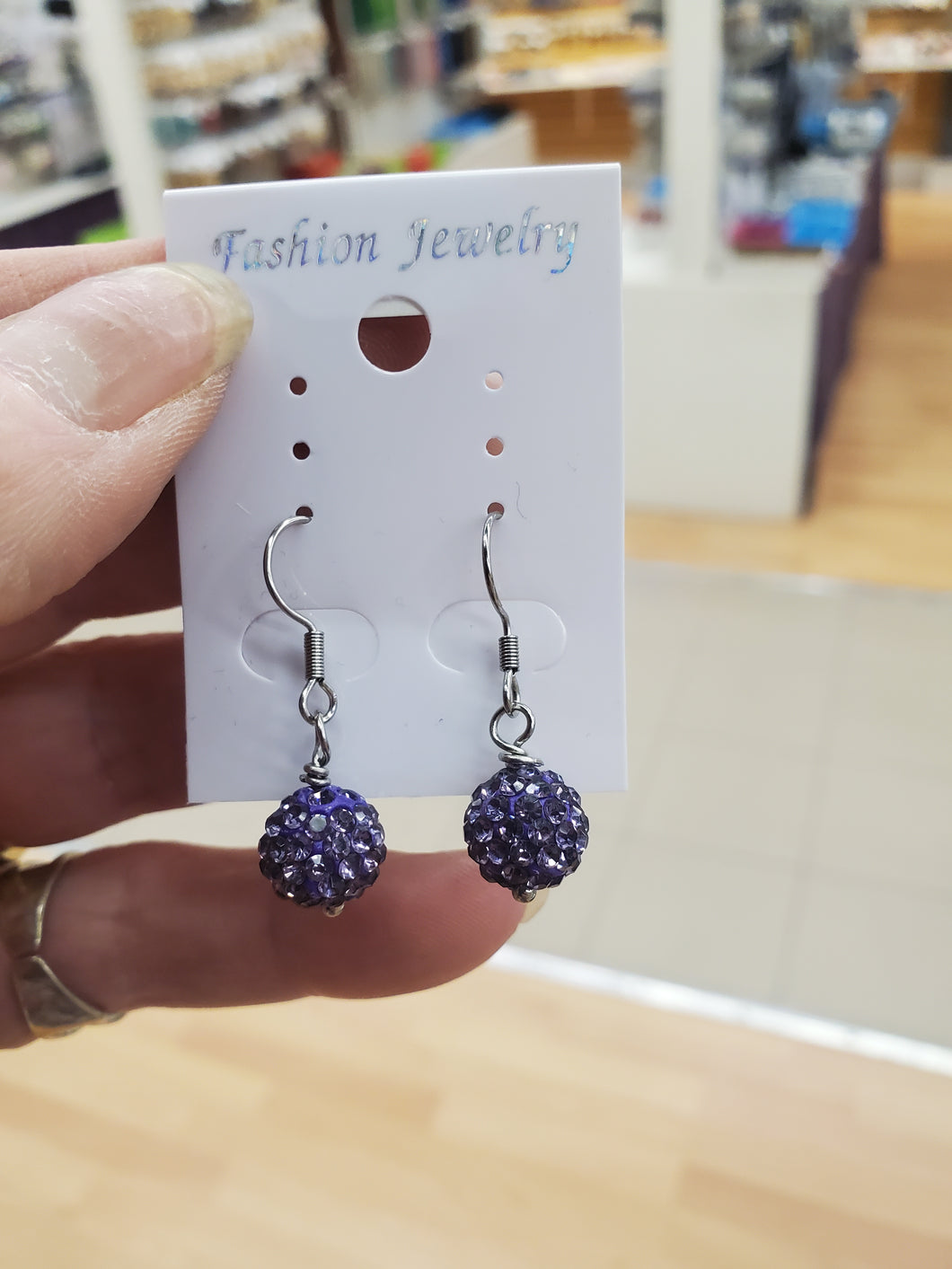 CRYSTAL EARRINGS TANZANITE