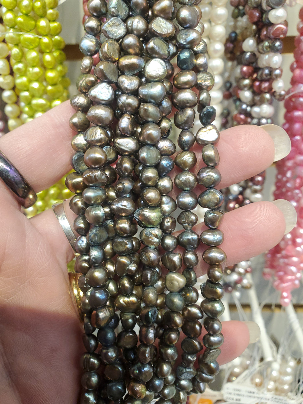 BAROQUE FRESHWATER PEARL 6MM