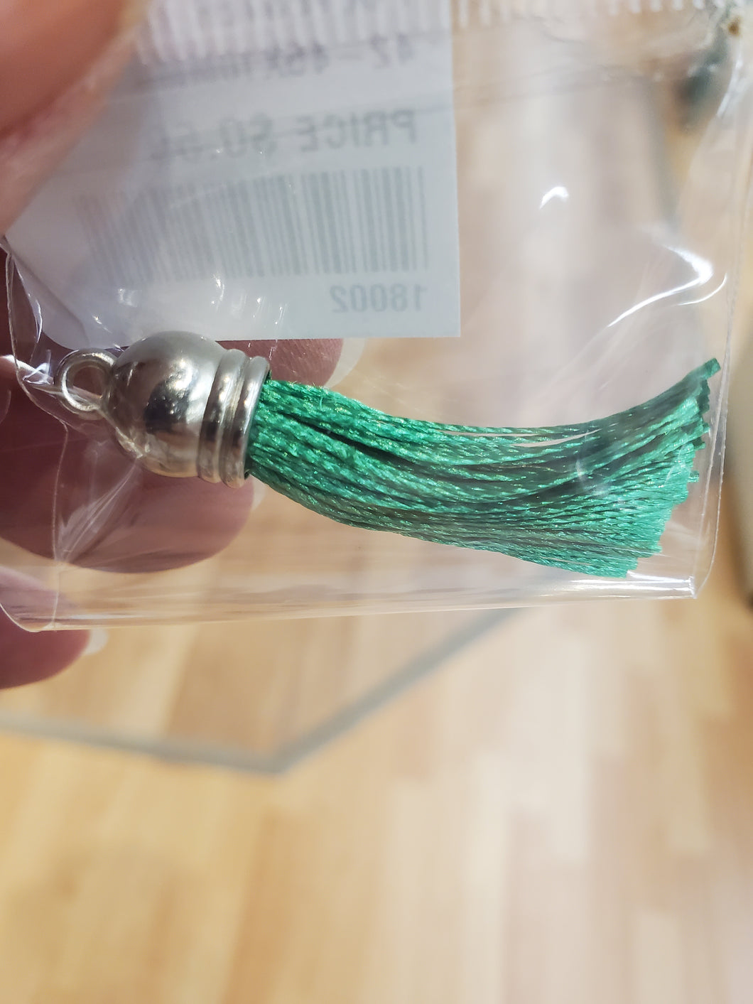 POLYESTER TASSEL