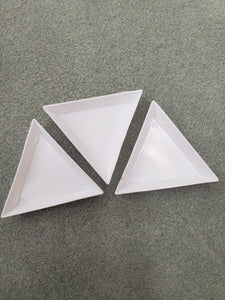TRIANGLE SORTING TRAY