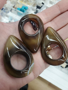 BANDED AGATE TEARDROP FRAME 48-52X34X10MM