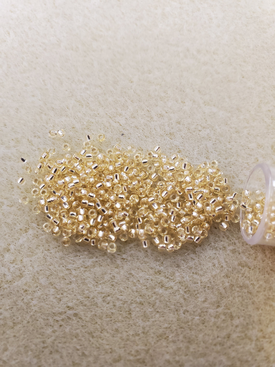 MIYUKI SEED BEAD 15/0