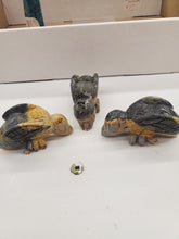 Load image into Gallery viewer, BUMBLEBEE JASPER BEE
