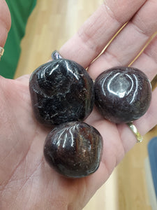 GARNET TUMBLED 20-40MM