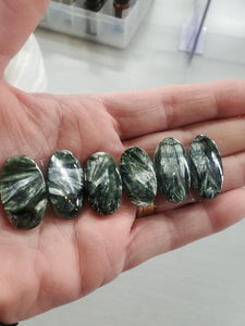 SERAPHINITE CABOCHON