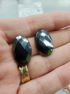 HEMATITE CABOCHON 25X15MM FACETED