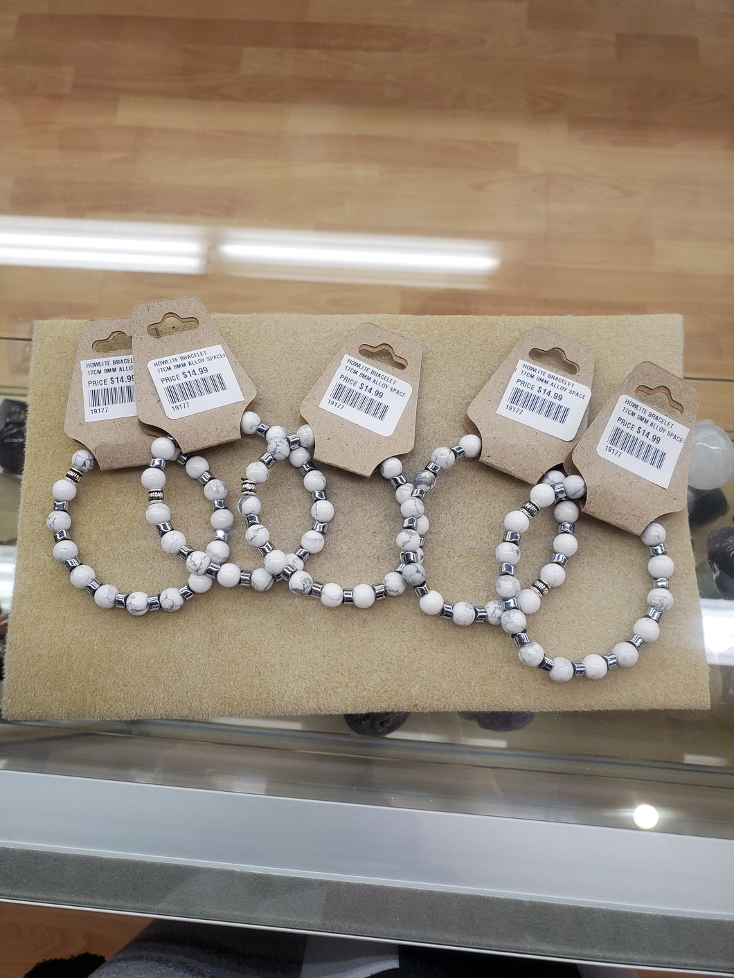 HOWLITE BRACELET