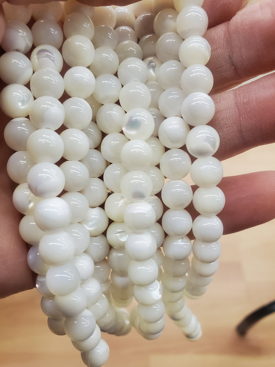 MOTHER OF PEARL 8MM