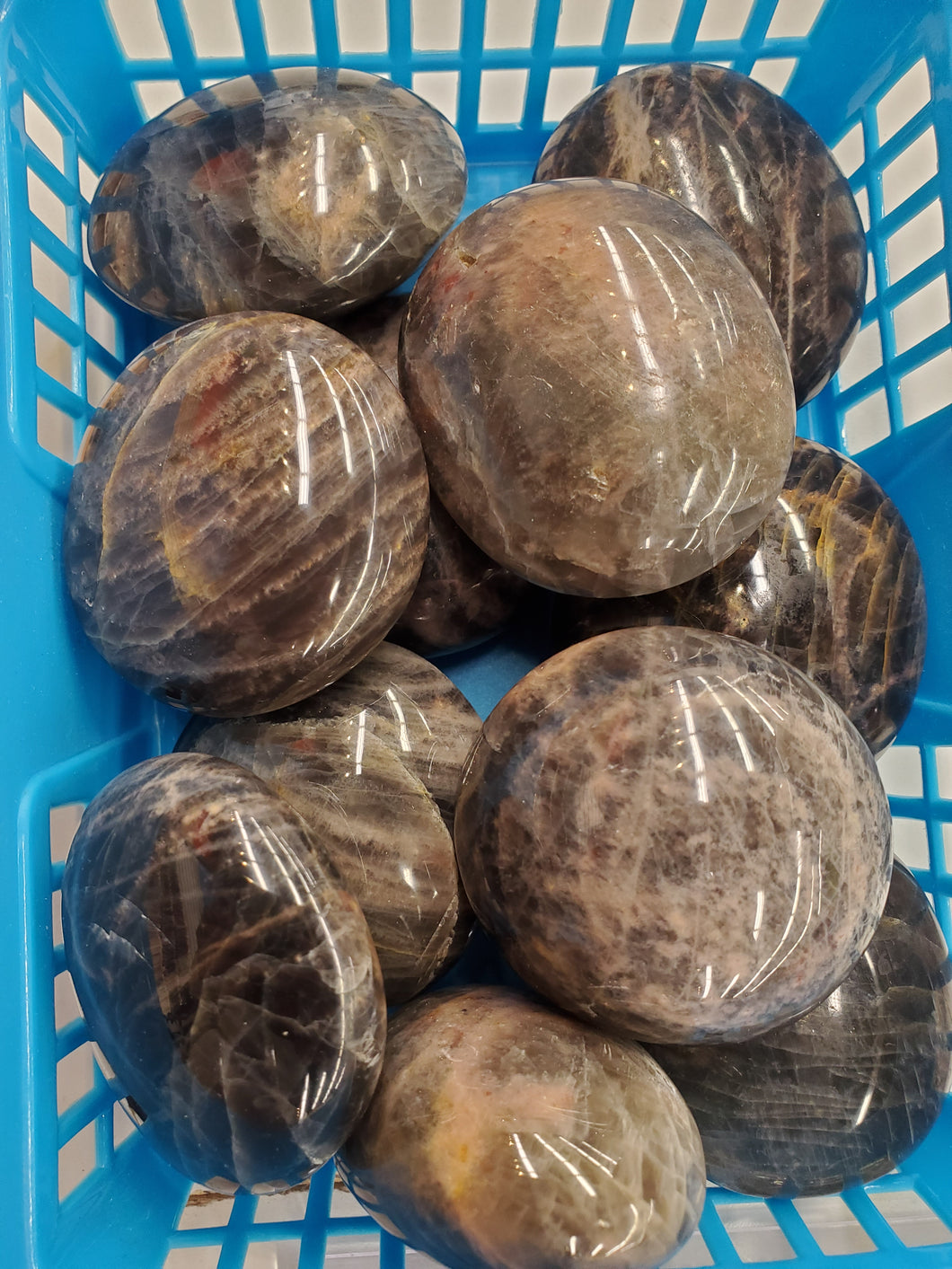 BLACK MOONSTONE PALM STONE