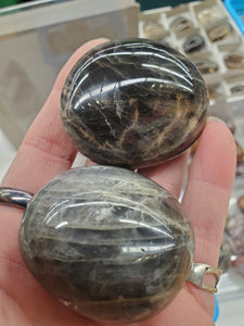 BLACK MOONSTONE PALM STONE