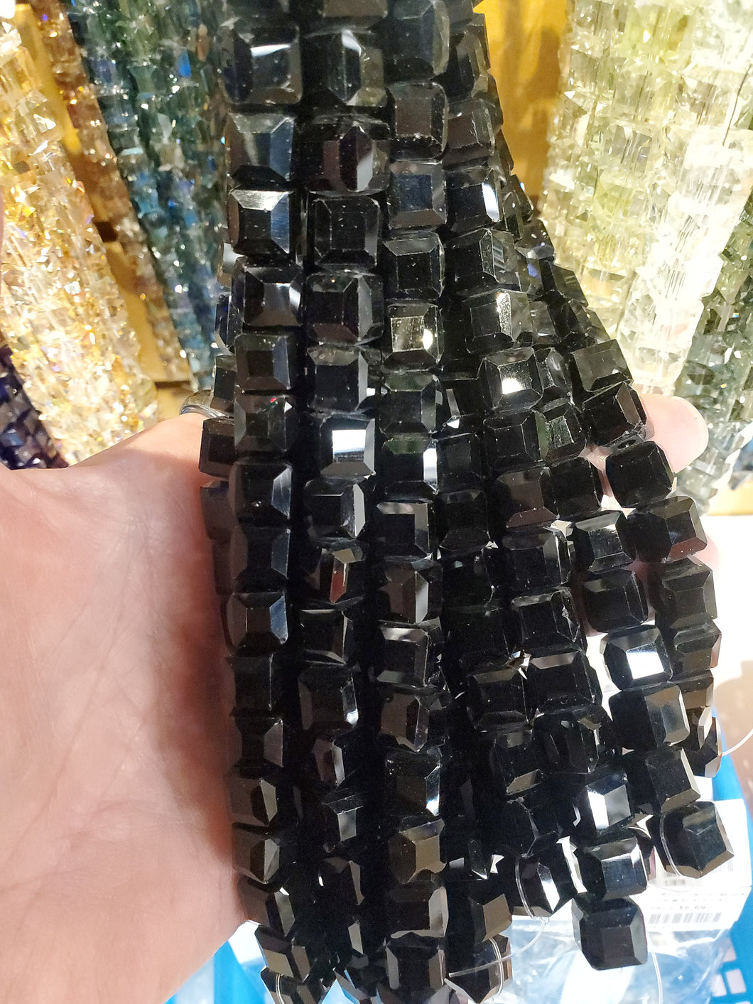 FACETED GLASS 10X10MM
