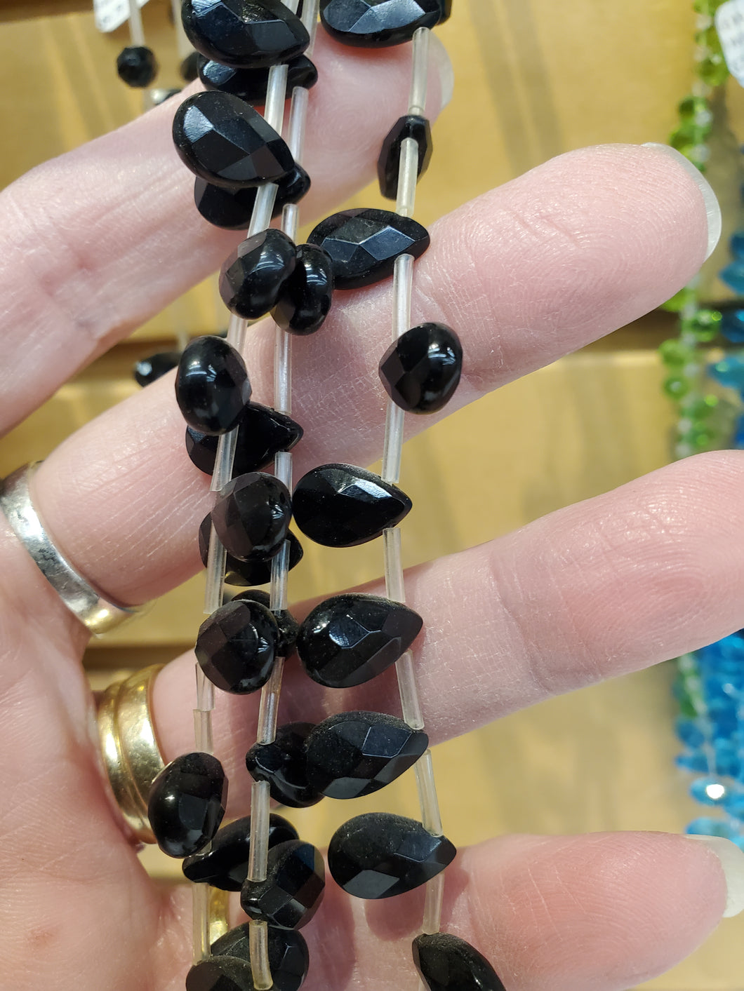 FACETED GLASS BRIOLETTE 11.5X7.5MM