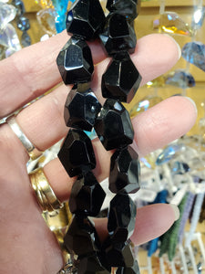 FACETED GLASS NUGGET 18X14X10MM