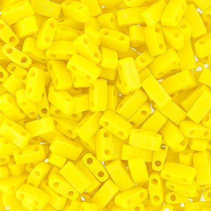 MIYUKI TILA HALF CUT 2-HOLE OP LEMON YELLOW AB MATTE 0404FR