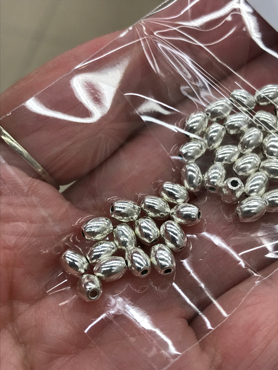 OVAL SPACER