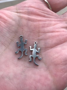 304 STAINLESS CHARM GECKO