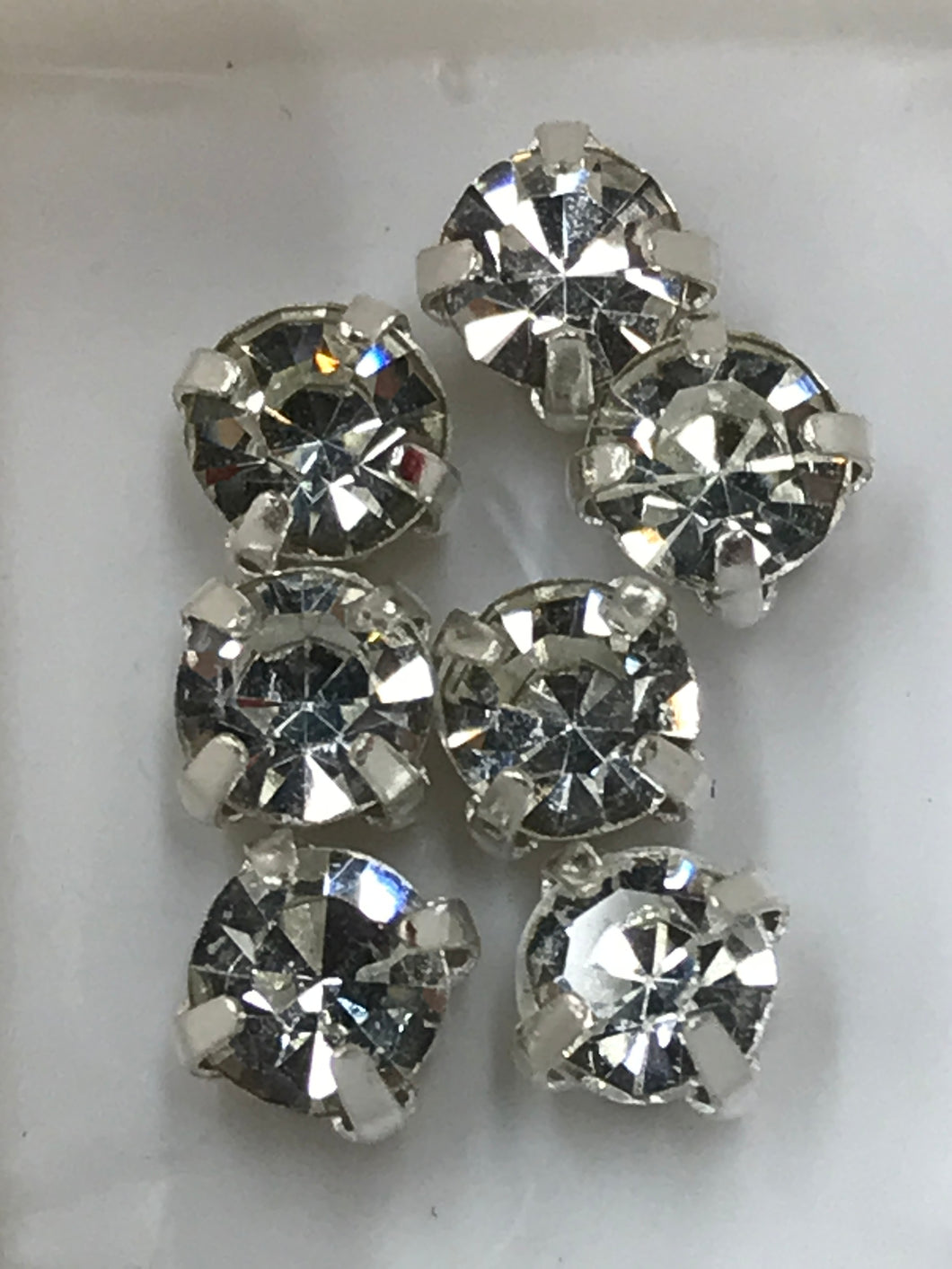SEW-ON RHINESTONE 3.8-4MM