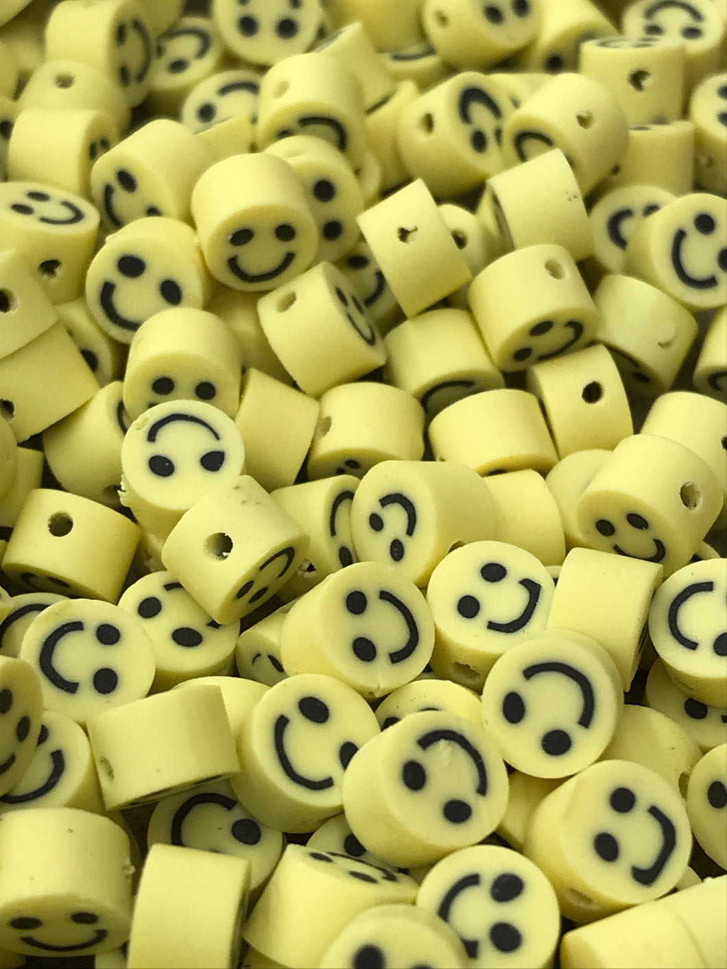 POLYMER CLAY SMILE FACE 5X3MM