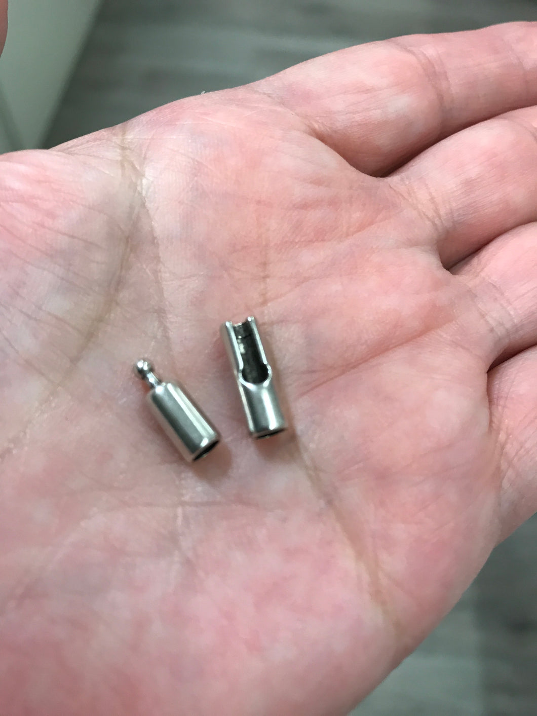GLUE ON CLASP