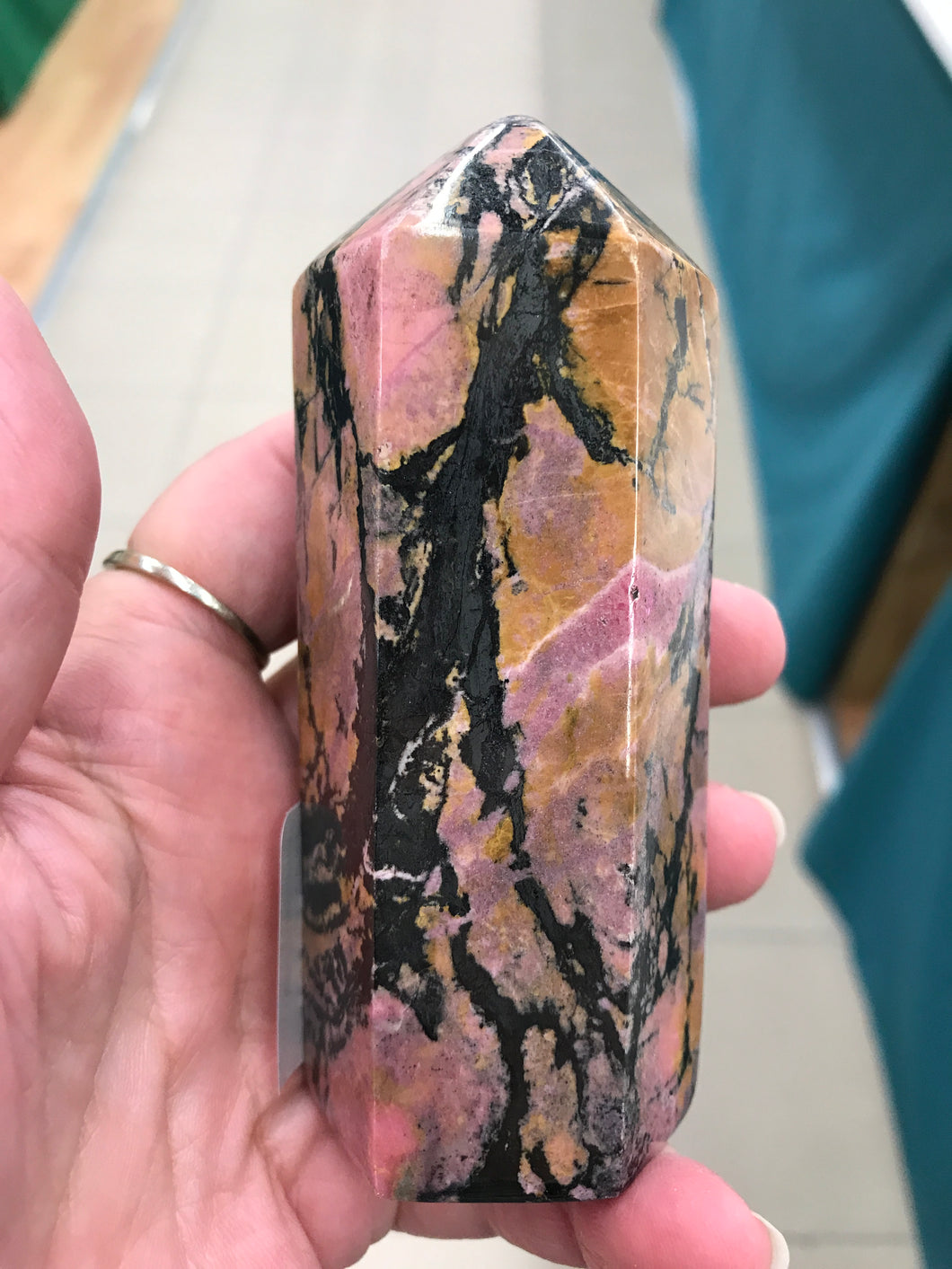 RHODONITE POINT