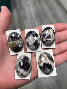 CABOCHON CHEVRON AMETHYST