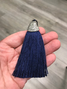 TASSEL NAVY BLUE