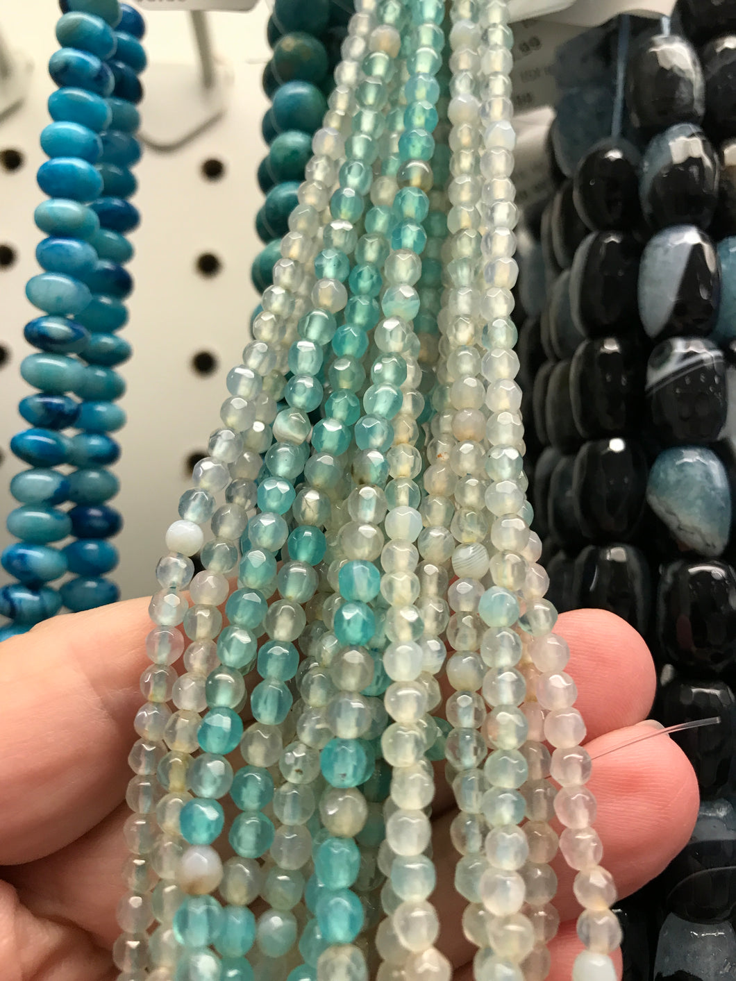 AGATE FACETED 4MM